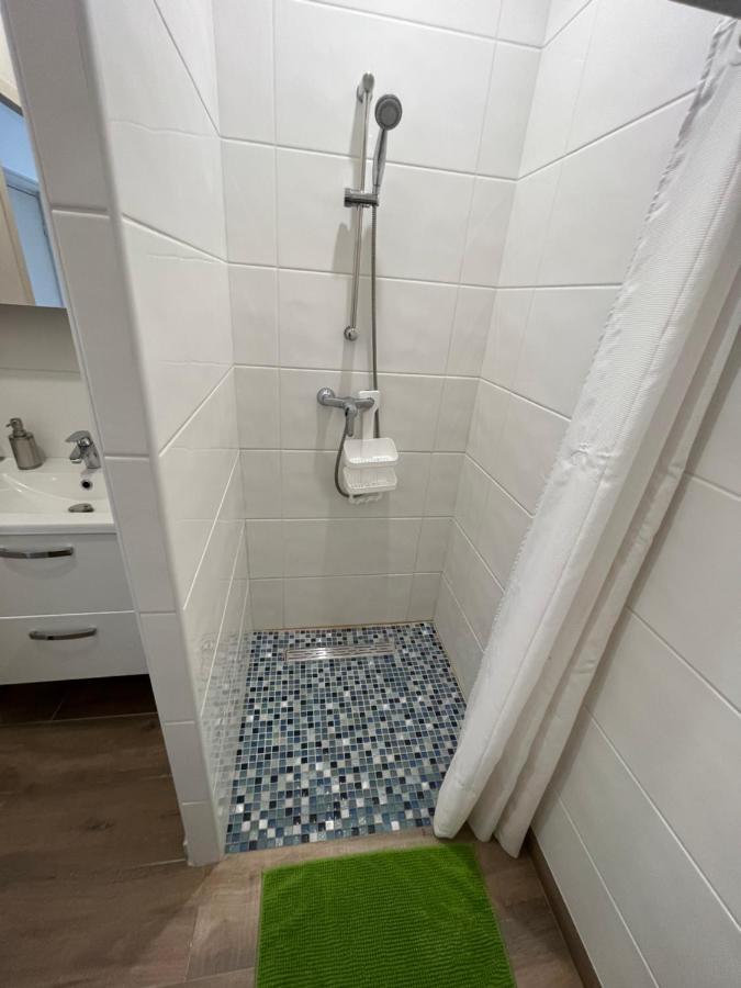 Appartement Renove A 15 Min De Lyon Saint-Fons Kültér fotó